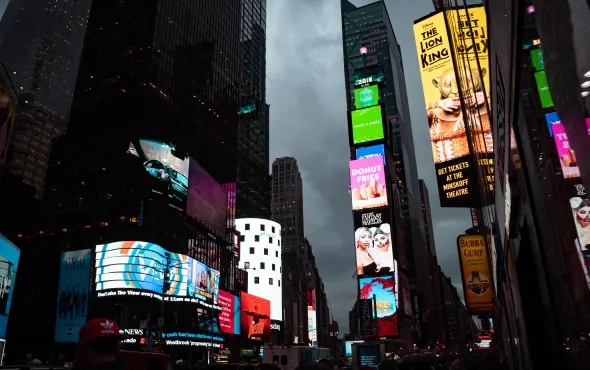 Digital Signage for a Smarter Waiting Experience