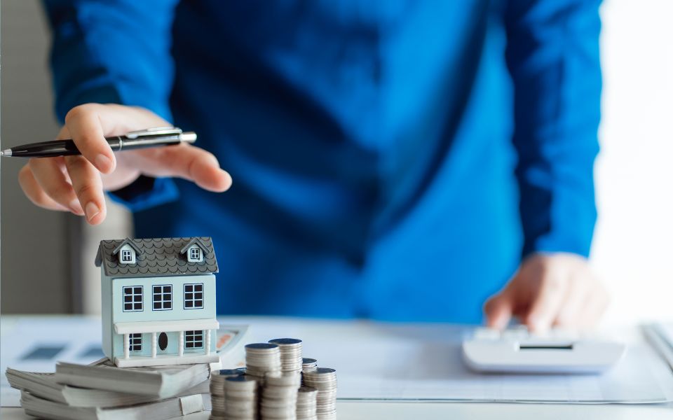 Mitigating Credit and Liquidity Risks in Commercial Real Estate Portfolios with AI-Driven Risk Management