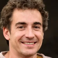 Hanry Davies