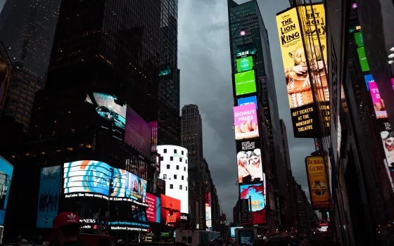 Digital Signage for a Smarter Waiting Experience