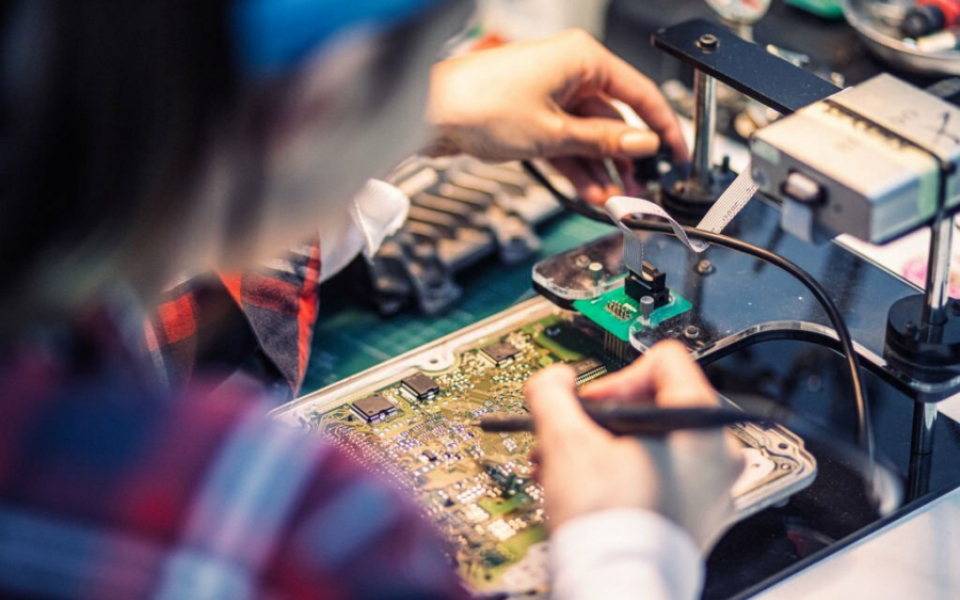 Streamlining Efficiency: The Power of Operations Management and Work Order Software