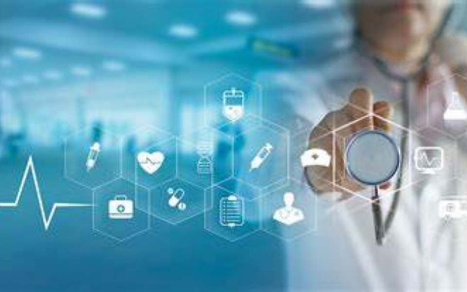 The Healthcare Software Boom: Why Custom is King in 2024