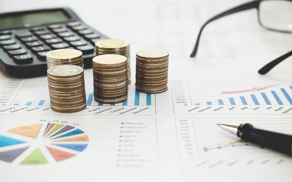 How AI and Managed Services Enhance Portfolio Stability for Banks Navigating Complex Covenants