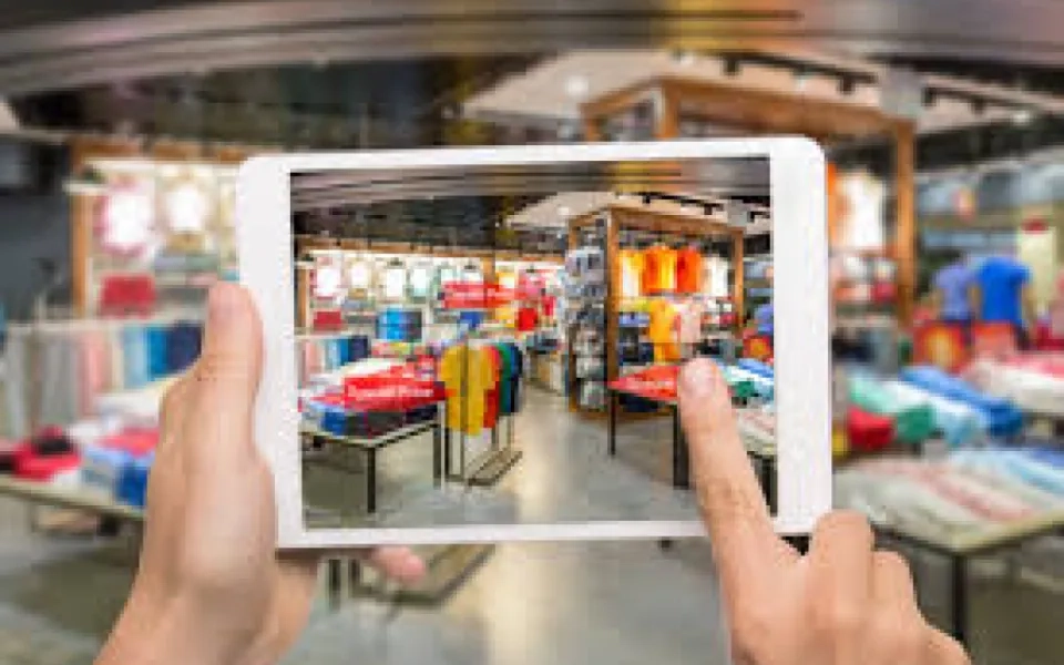 Role of Technology in Enhancing Consumer Experience