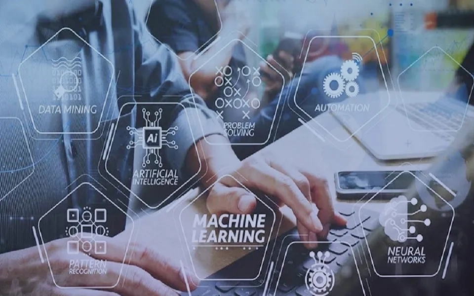 Harnessing the Power of AI and ML in Insurance Industry