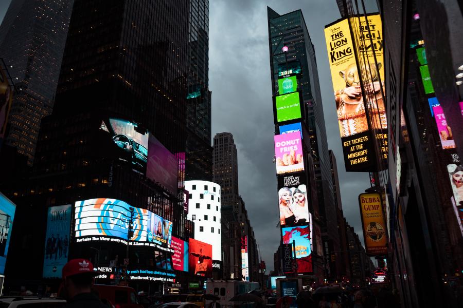 Digital Signage for a Smarter Waiting Experience