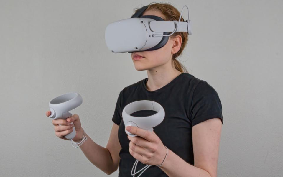 VR Bus Ride: Building Self-Esteem One Step at A Time 