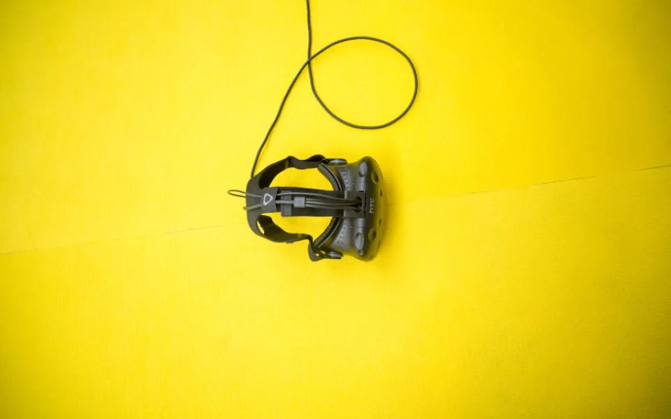 Use of Virtual Reality Environments to Improve HR Processes