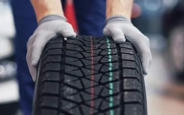 Deep Learning based Computer Vision System for Automated Tyre Defect Detection