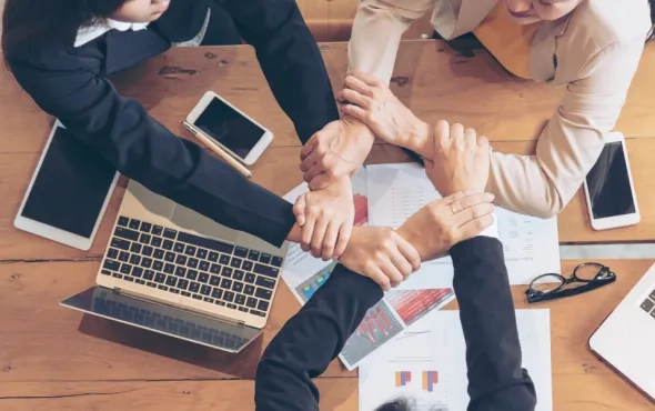 "Blockchain Technology in Indian SMEs: Building Trust and Efficiency in Business Transactions"